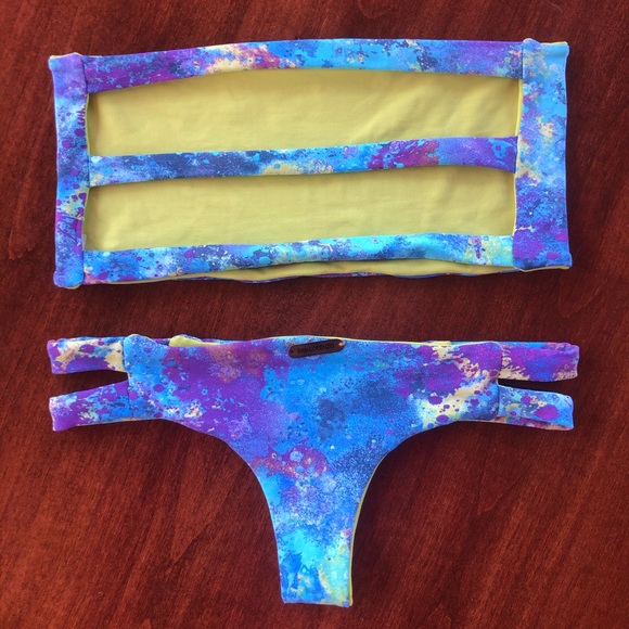 ❌SOLD❌ San Lorenzo Reversible Neon Bikini Set - Picture 2 of 4